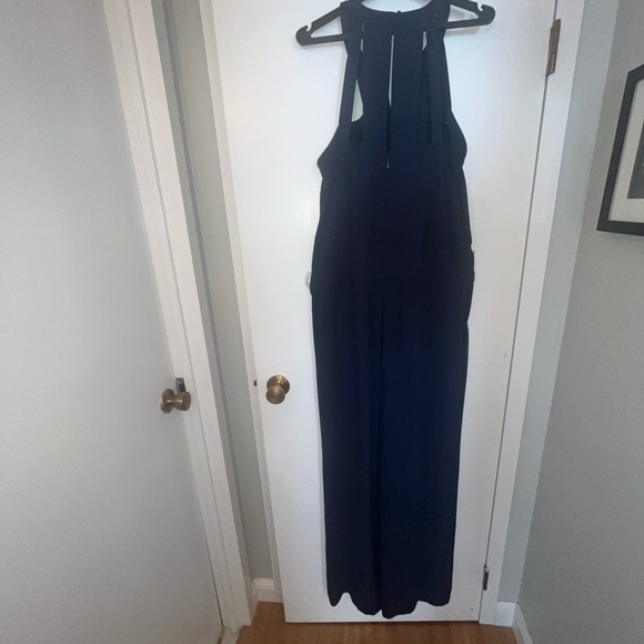 BCBG MAXARIA Calhoun Woman’s navy blue Haltertop Jumpsuit.Size Medium. NWT - Picture 10 of 16